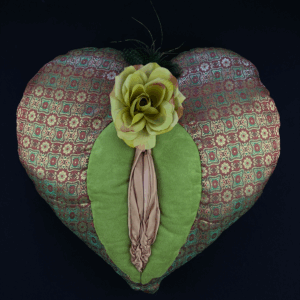 Vulva pillow Kesiah