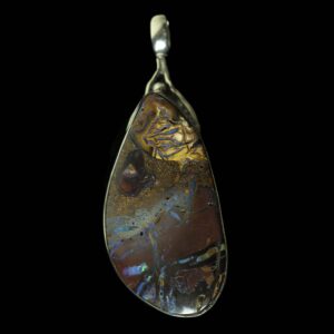 40 - yOni opal pendant